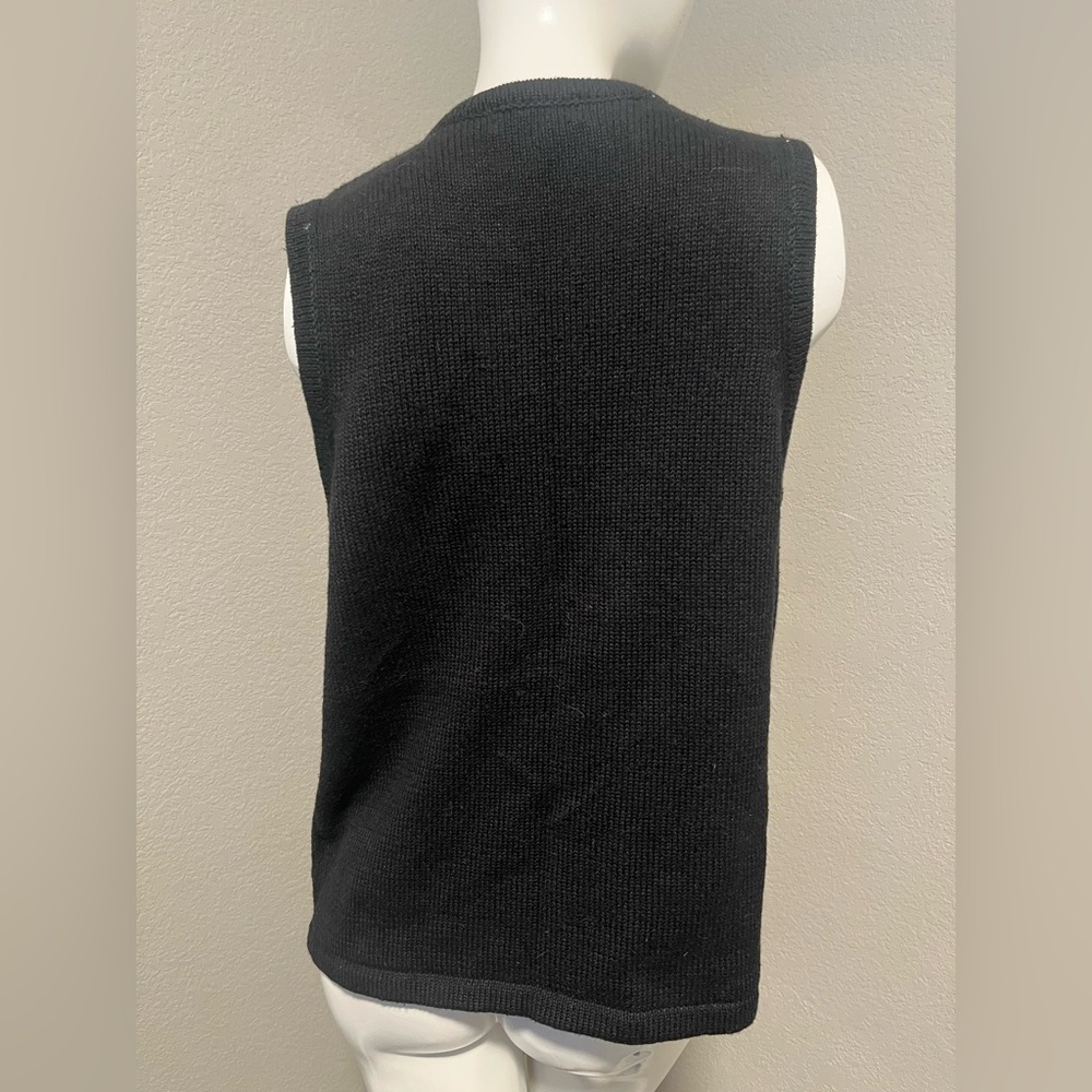 Vintage Women’s SML Sport LTD Black & Gold Embroidery Sweater Vest Size M - Picture 5 of 10